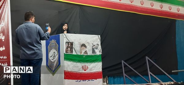 بیعت بانوان جیرفت‌زمین با رهبر انقلاب اسلامی