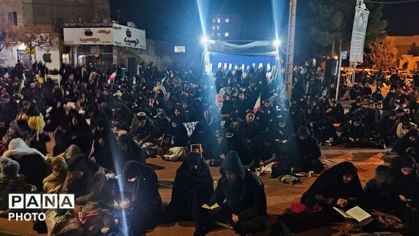 مراسم احیا در اولین شب قدر و هشتمین شب مراسم شهادت ایت الله خامنه ای 