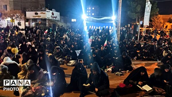 مراسم احیا در اولین شب قدر و هشتمین شب مراسم شهادت ایت الله خامنه ای 