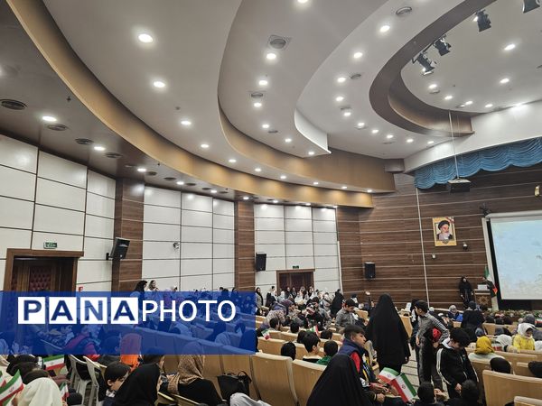 همایش بزرگ همیاران طبیعت و آموزش همگانی حفاظت از محیط زیست در منطقه پردیس 