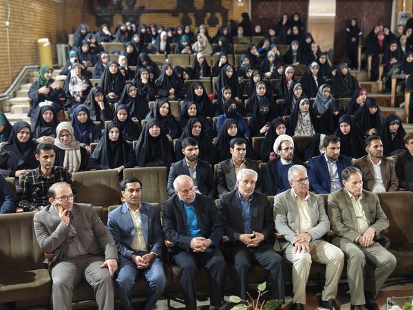 آیین تجلیل از برگزیدگان مسابقات استانی قرآن، عترت و نماز