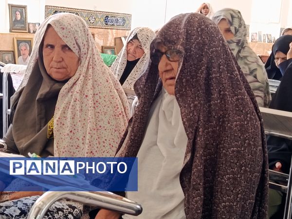 نماز جمعه کاشمر با حضور پرشور مردم برگزار شد