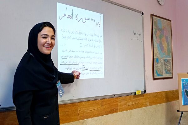 برگزاری جشنواره تدریس برتر در ناحیه 2 بهارستان