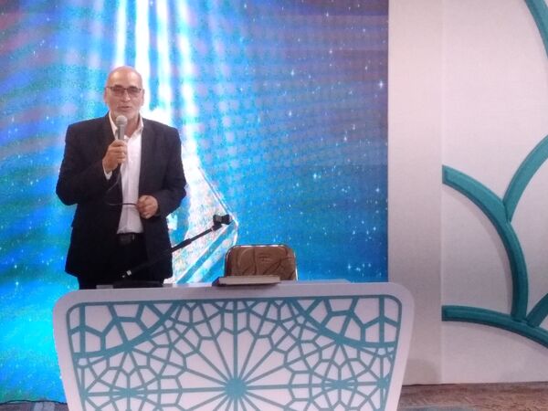 بزرگترین محفل دانش‌آموزی انس با قرآن در شهر یزد 