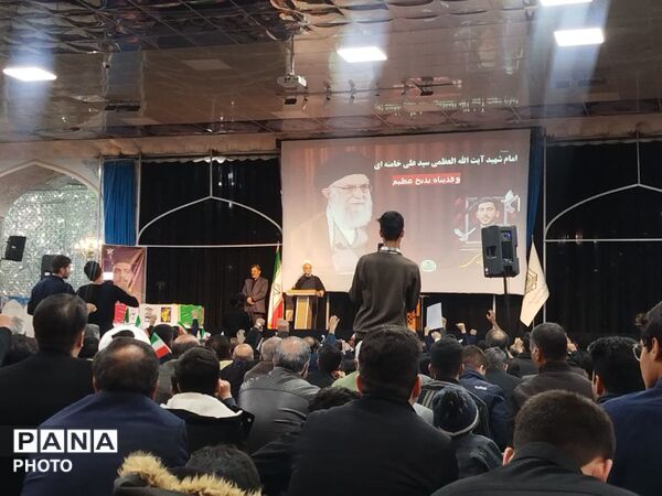 مراسم وداع با شهید پاسدار محمد صادق نظافتی در کاشمر