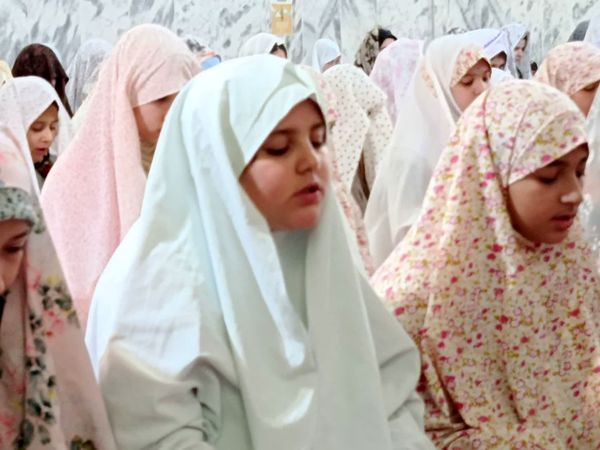 اولین روز اعتکاف دانش‌آموزان در فاروج 