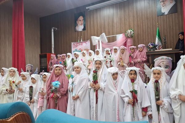 جشن تکلیف دانش آموزان دختر شهرستان ملارد