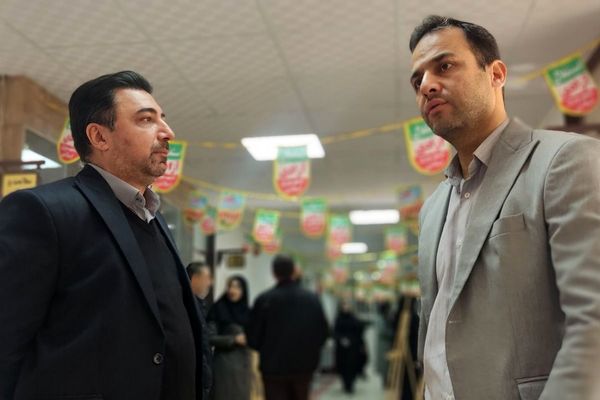 آماده‌سازی آثار هنرجویان در نمایشگاه دهه فجر رباط‌کریم