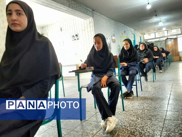 رقابت دانش‌آموزان خانمیرزا در امتحانات نهایی