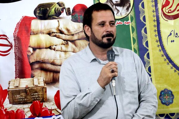 برگزاری یادواره شهدا در روستای دولاب با حضور مسئولان و خانواده‌های شهدا