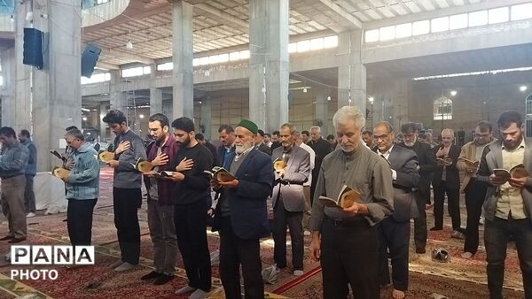 قرائت دعای استغاثه به امام زمان (ع) در مسجد جامع نیشابور 