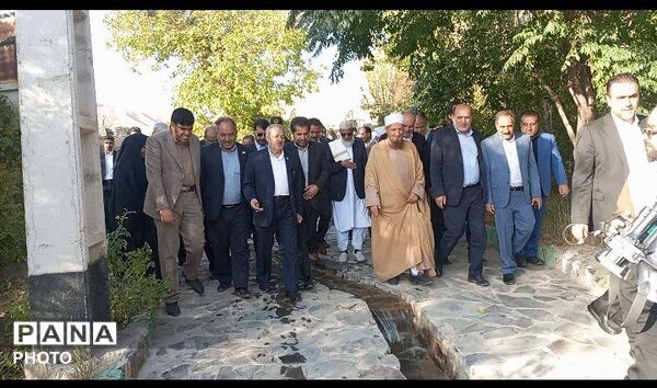 بازدید وزیر آموزش و پرورش از اردوگاه پیشتازان انقلاب شهرستان درمیان