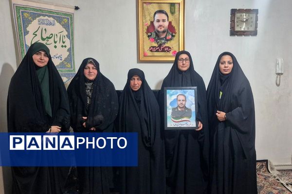 دیدار دانش آموزان فرزانگان با خانواده شهید صفری علمدار