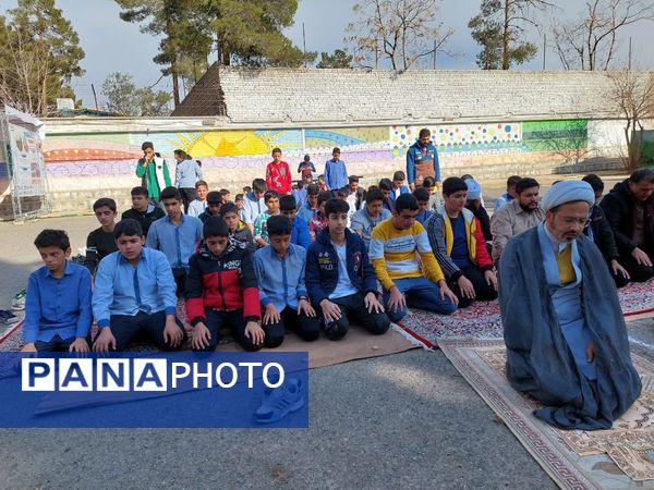 جشن عبادت ویژه دانش‌آموزان پسر 