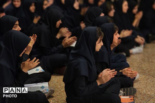 مهرگان، روایت مهر و دوستی در دبیرستان فرهنگ ۱۳