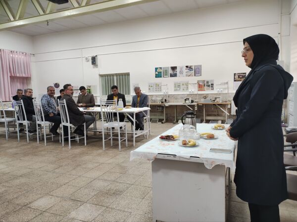 بازدید کارشناسان فحک از هنرستان فلسطین