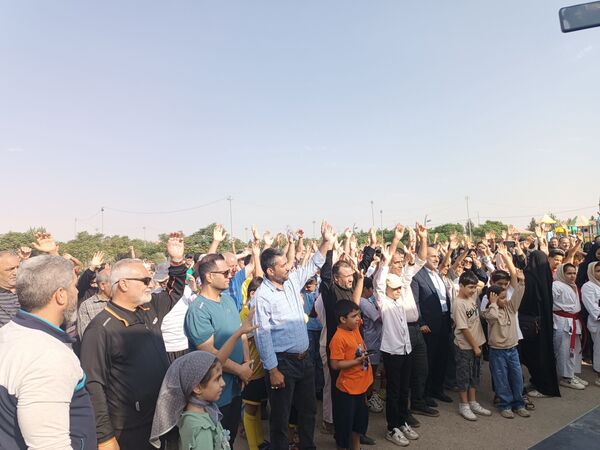 طرح پویا، شهر پویا با برگزاری  همایش پیاده روی خانوادگی در بوستان ورزش ملارد 