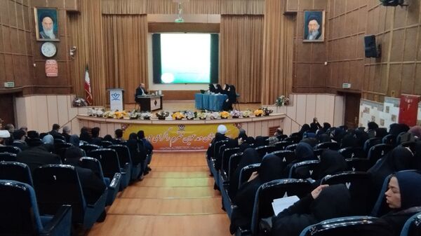 نشست تخصصی کارگروه‌های برنامه فراگیر پرورشی در البرز