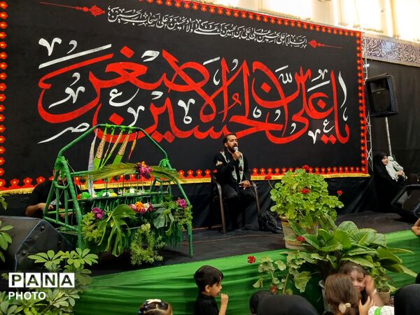 همایش شیرخوارگان حسینی در مسجد شهدا شهرستان کوهپایه