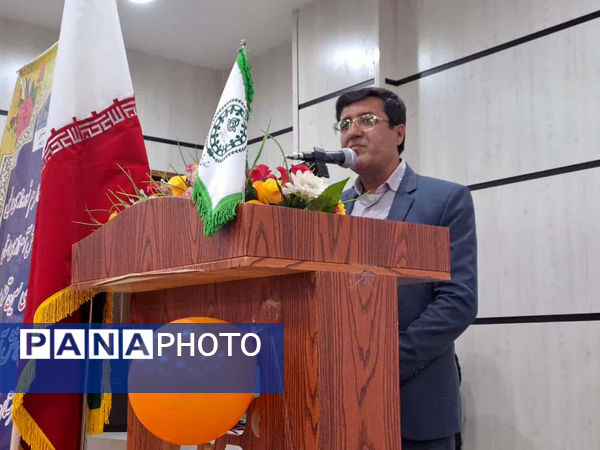  تجلیل از مدیران، مربیان و دانش‌آموزان پیشتاز شهرستان عسلویه