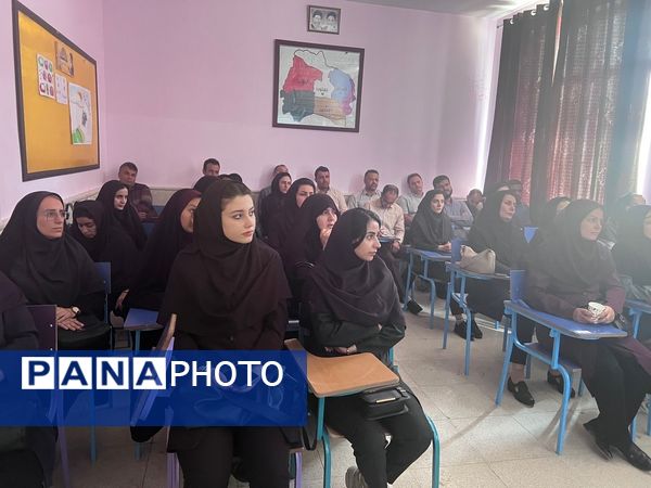 برگزاری روز اول کارگاه توانا با حضور جمعی از معلمان در سملقان