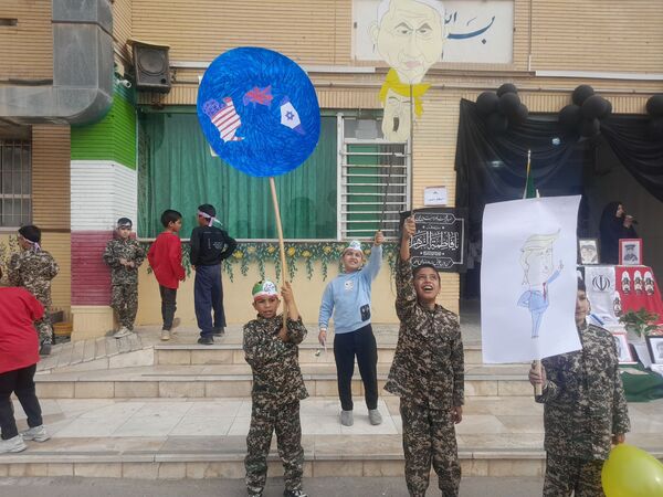 زنگ استکبار ستیزی در مدارس رضویه