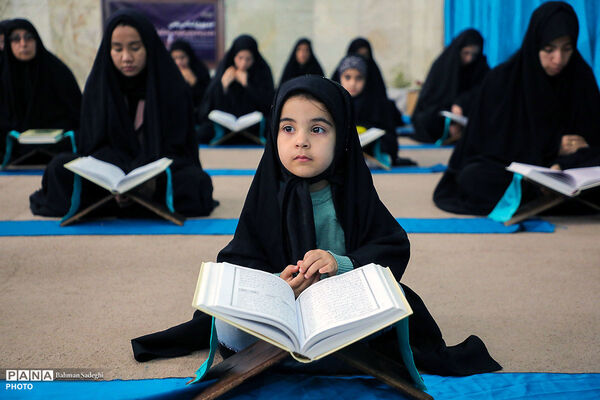 مراسم جزخوانی قرآن کریم در آستان مقدس امامزاده نرمی - اصفهان