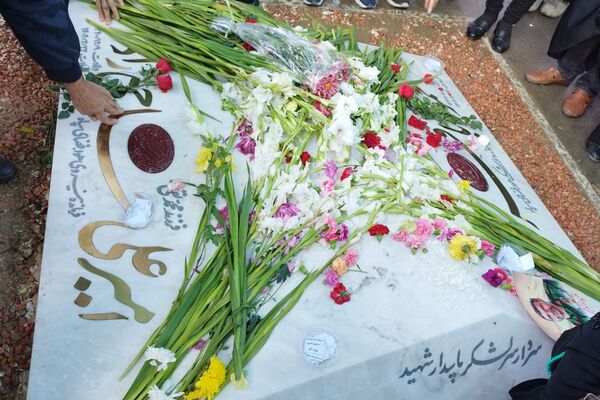 تجدید عهد با شهدا در رباط کریم