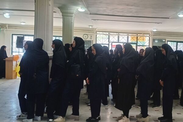 مانور آغاز سال تحصیلی جدید در فرزانگان