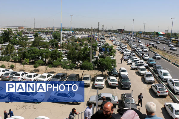 جلوه‌هایی از حضور نوجوانان در مراسم سالگرد ارتحال امام خمینی(ره)