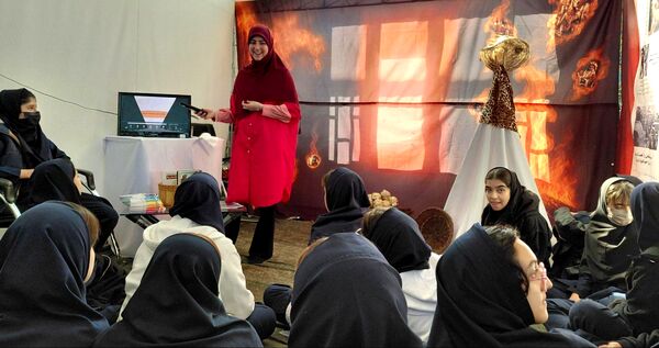 اردوی عملی آمادگی دفاعی دانش آموزان صالحین 