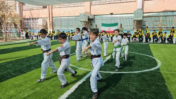 دبستان انقلاب اسلامی میزبان پروژه‌های ورزشی و استمرار طرح شهید سلیمانی