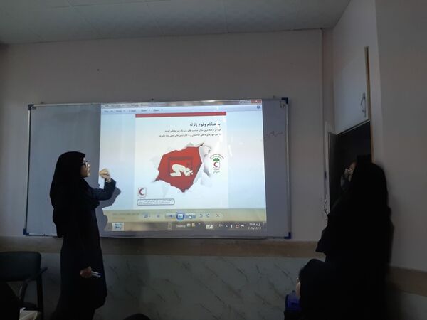 مانور زلزله در مدرسه شهید محمد آسوده روستای دهنو شهرستان خلیل آباد