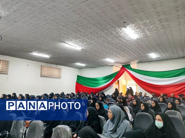 برگزاری کارگاه آموزشی معلم تحول آفرین در دبیرستان مشکوه نور