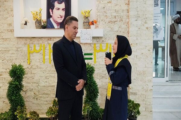 آینده کشور متعلق به دانش‌آموزان امروز است