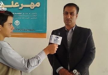 توزیع لوازم التحریر بین دانش آموزان نیازمند در آموزش و پرورش ناحیه ۲ استان کرمانشاه 