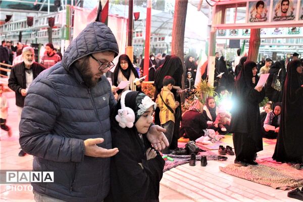 حال و هوای آغاز سال نو در جوار مزار شهدای جنگ رمضان