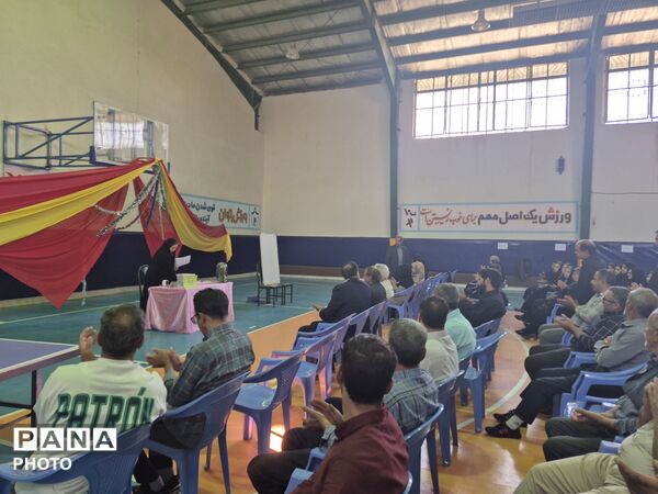 جلسه انجمن اولیا و مربیان در آموزشگاه تربیت درگزین