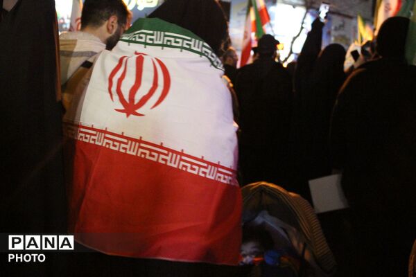 حضور دشمن‌شکن مردم کرج در بیست و نهمین روز از تجدید بیعت با رهبر معظم انقلاب 