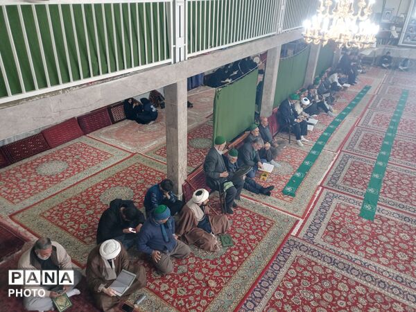 قرائت سوره فتح و اقامه نماز جماعت در مسجد جامع شهربار نیشابور 