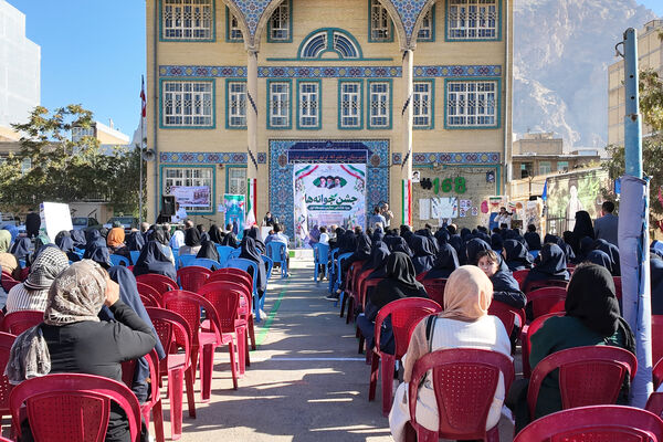 مدارس کرمانشاه با جشن شکوفه‌ها و جوانه‌ها به استقبال سال تحصیلی رفتند