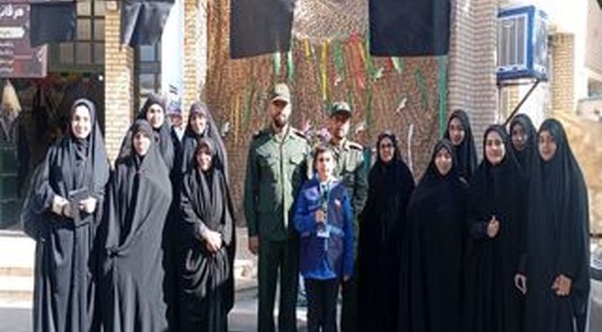 مزین شدن کلاس های درس دبیرستان محدثه ناحیه دو شیراز به نام شهدا