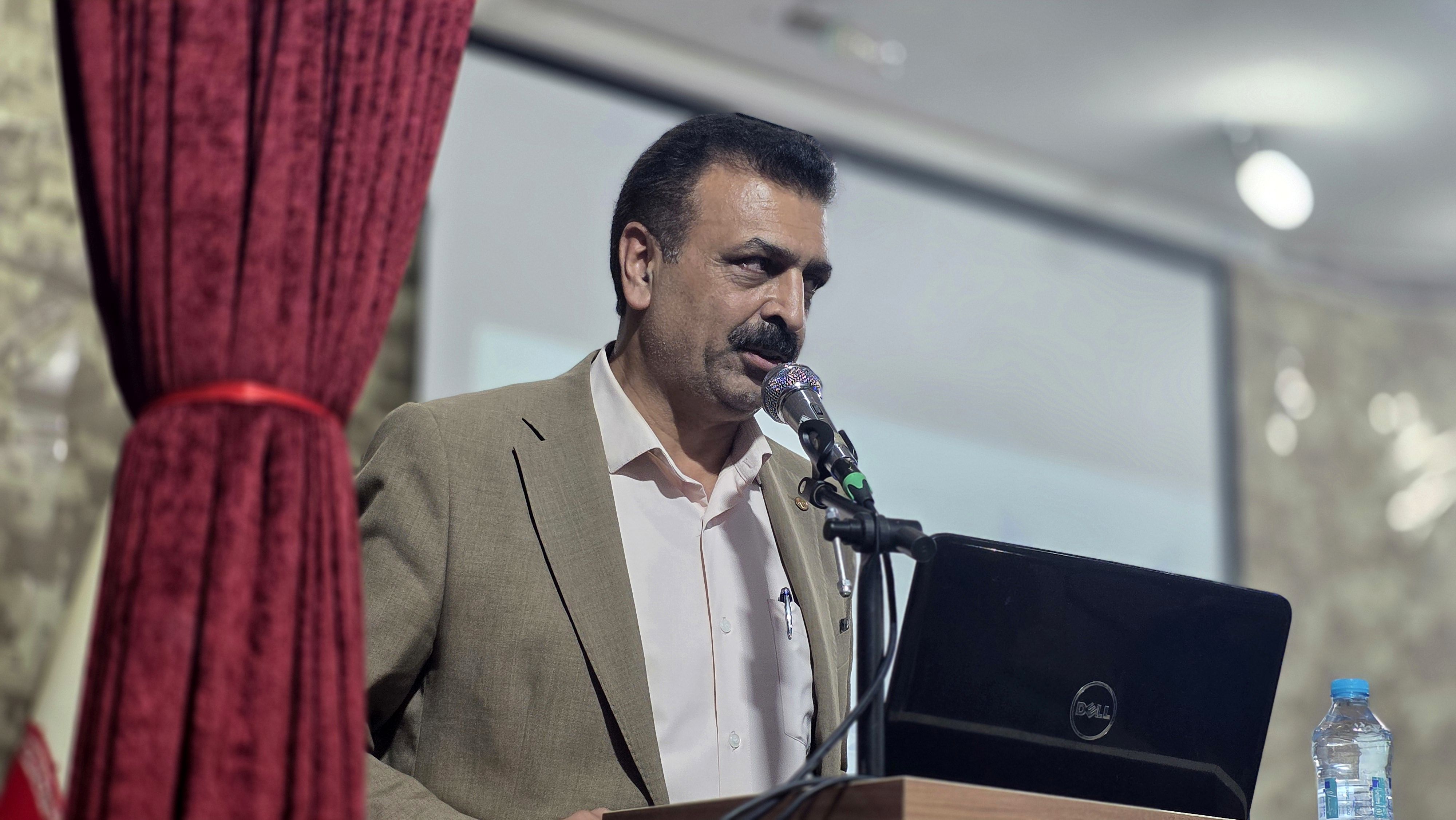 اجرای موفق پروژه مهر در جهت تحقق عدالت آموزشی باشد