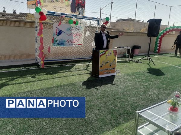 افتتاح دو چمن مصنوعی در مدارس کاشمر 