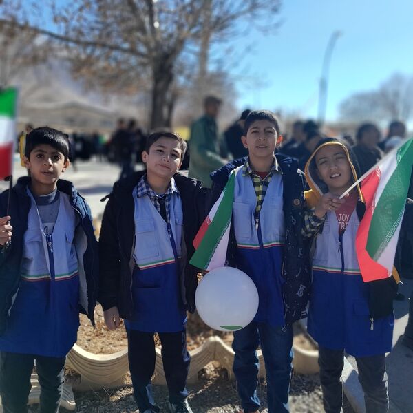 حضور پرشکوه مردم غیور منطقه گندمان در راهپیمایی 22 بهمن