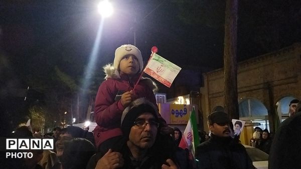 حضور نسل های مختلف در اجتماعات شبانه نیشابور