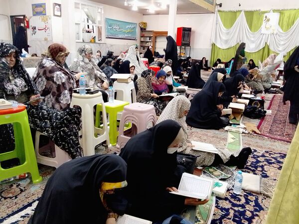 قرار سه‌روزه نوجوانان و جوانان مشهدی با خدا در مسجد حسین‌ابن‌علی