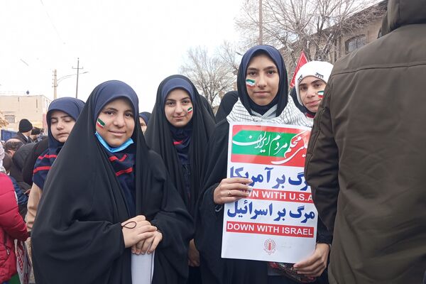 راهپیمایی یوم‌الله ۲۲بهمن در کرمانشاه 