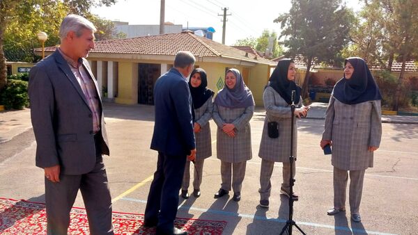 برگزاری جشن جوانه‌ها در دبیرستان آرمینه مصلی نژاد ناحیه ۶ مشهد