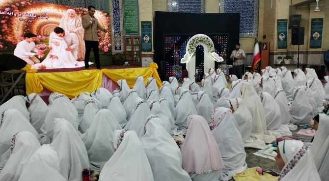 آیین معنوی جشن تکلیف پروانه ها پیشوا در مسجد جامع امام خمینی (ره)